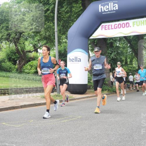 29.06.2025 - hella hamburg halbmarathon KatJ http://msf.ph/oto/8427271 29.06.2025 10:40:03 Zwischen KM18-KM19 1706, 2444, 3208, 3209, 5169, 5194, 6390, 7786, 8390 meine-sportfotos.de