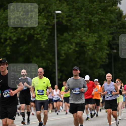 29.06.2025 - hella hamburg halbmarathon Dr. Thomas Lammeyer http://msf.ph/oto/8427329 29.06.2025 10:50:47 Kennedybrücke 1033, 1429, 1695, 1867, 1868, 1924, 1983, 2008, 2398, 2423, 2773, 2813, 2917, 3160, 3164, 3410, 4202, 4296, 4306, 4317, 4572, 5044, 5769, 5770, 6124, 6161, 6392, 8477, 8486, 9120, 9121, 9243, 9445, 10030, 10230, 10327, 10329, 10367, 11253, 11361 meine-sportfotos.de
