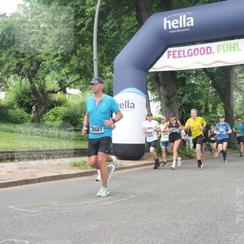 29.06.2025 - hella hamburg halbmarathon KatJ http://msf.ph/oto/8427360 29.06.2025 10:40:06 Zwischen KM18-KM19 2444, 3208, 3209, 4065, 8390, 8587 meine-sportfotos.de
