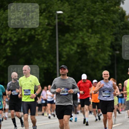 29.06.2025 - hella hamburg halbmarathon Dr. Thomas Lammeyer http://msf.ph/oto/8427372 29.06.2025 10:50:48 Kennedybrücke 1033, 1429, 1695, 1867, 1868, 1924, 1983, 2008, 2398, 2423, 2773, 2813, 2917, 3160, 3164, 3410, 4202, 4296, 4306, 4317, 4572, 5044, 5769, 5770, 6124, 6161, 6392, 8477, 8486, 9120, 9121, 9243, 9337, 9445, 10030, 10230, 10327, 10329, 10367, 11253, 11361 meine-sportfotos.de