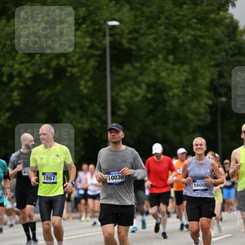 29.06.2025 - hella hamburg halbmarathon Dr. Thomas Lammeyer http://msf.ph/oto/8427376 29.06.2025 10:50:48 Kennedybrücke 1033, 1429, 1695, 1867, 1868, 1924, 1983, 2008, 2398, 2423, 2773, 2813, 2917, 3160, 3164, 3410, 4202, 4296, 4306, 4317, 4572, 5044, 5769, 5770, 6124, 6161, 6392, 8477, 8486, 9120, 9121, 9243, 9337, 9445, 10030, 10230, 10327, 10329, 10367, 11253, 11361 meine-sportfotos.de