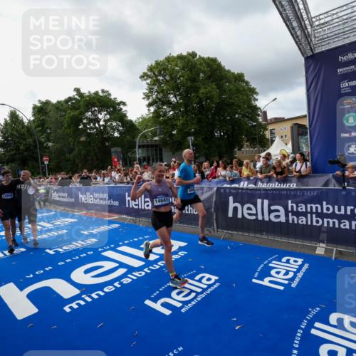 29.06.2025 - hella hamburg halbmarathon Zöllner http://msf.ph/oto/8427459 29.06.2025 10:35:46 Ziel 4062, 12462, 12899, 14841, 16119 meine-sportfotos.de