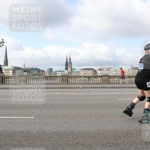 29.06.2025 - hella hamburg halbmarathon Lena Gebhardt http://msf.ph/oto/8427505 29.06.2025 08:59:13 Lombardsbrücke 0364, 364 meine-sportfotos.de