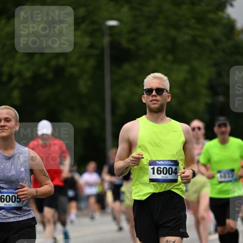29.06.2025 - hella hamburg halbmarathon Dr. Thomas Lammeyer http://msf.ph/oto/8427561 29.06.2025 10:50:52 Kennedybrücke 1033, 1104, 1429, 1695, 1867, 1868, 1924, 2398, 2423, 2773, 2813, 2917, 3160, 3164, 3410, 3896, 4202, 4296, 4306, 4317, 4448, 4572, 5635, 5769, 5770, 6124, 6161, 6392, 8010, 8047, 8477, 8486, 8706, 9120, 9121, 9243, 9337, 9426, 9445, 9774, 10030, 10230, 10327, 10329, 10367, 11253, 11361 meine-sportfotos.de