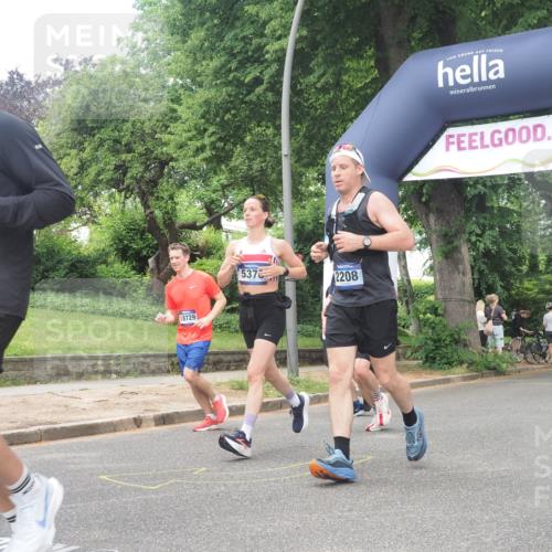 29.06.2025 - hella hamburg halbmarathon KatJ http://msf.ph/oto/8427583 29.06.2025 10:40:12 Zwischen KM18-KM19 2208, 3715, 4029, 4065, 5378, 5638, 6481, 7896, 8273, 8587, 8651 meine-sportfotos.de
