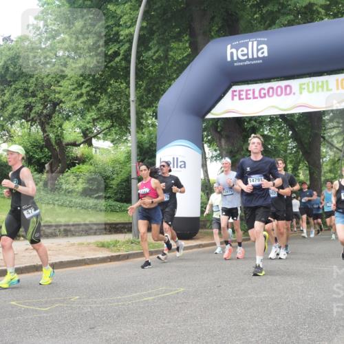29.06.2025 - hella hamburg halbmarathon KatJ http://msf.ph/oto/8427745 29.06.2025 10:40:17 Zwischen KM18-KM19 1151, 1258, 2208, 3952, 4029, 5378, 5907, 6481, 7896, 8361 meine-sportfotos.de