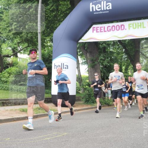 29.06.2025 - hella hamburg halbmarathon KatJ http://msf.ph/oto/8427866 29.06.2025 10:40:22 Zwischen KM18-KM19 1151, 2082, 5907, 6511, 6512, 7177, 7274, 8361 meine-sportfotos.de