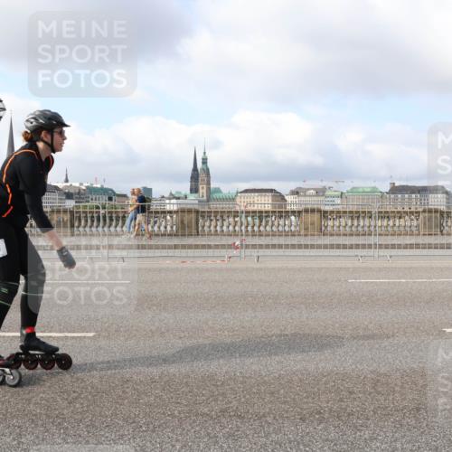29.06.2025 - hella hamburg halbmarathon Lena Gebhardt http://msf.ph/oto/8427919 29.06.2025 08:59:23 Lombardsbrücke 19 meine-sportfotos.de