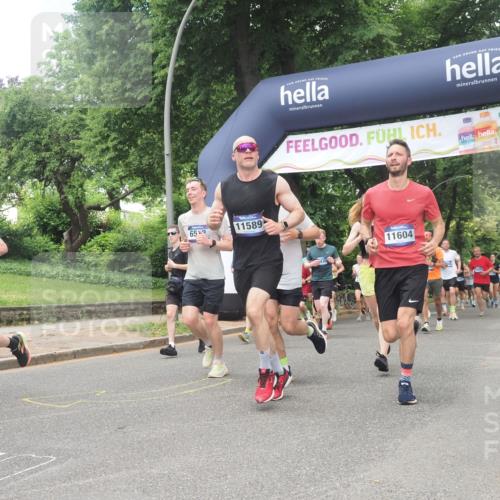 29.06.2025 - hella hamburg halbmarathon KatJ http://msf.ph/oto/8427927 29.06.2025 10:40:23 Zwischen KM18-KM19 1151, 1549, 2082, 4770, 5907, 6511, 6512, 7177, 7274, 8361 meine-sportfotos.de