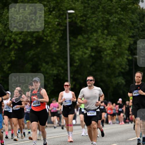 29.06.2025 - hella hamburg halbmarathon Dr. Thomas Lammeyer http://msf.ph/oto/8427938 29.06.2025 10:51:02 Kennedybrücke 1004, 1033, 1100, 1104, 1429, 1867, 1868, 1924, 1999, 2423, 2662, 2665, 2697, 2773, 2813, 3410, 3896, 4104, 4202, 4296, 4306, 4317, 4448, 4483, 4572, 5635, 5769, 5770, 5854, 5892, 6392, 6623, 7073, 7268, 7364, 7368, 7374, 8010, 8047, 8486, 8706, 9120, 9121, 9243, 9337, 9426, 9445, 9774, 9949, 10030, 10327, 10329, 11253, 11361, 11408 meine-sportfotos.de