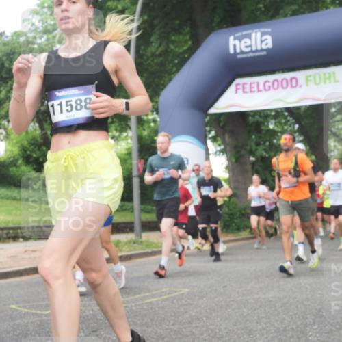 29.06.2025 - hella hamburg halbmarathon KatJ http://msf.ph/oto/8427953 29.06.2025 10:40:25 Zwischen KM18-KM19 1061, 1549, 2082, 4770, 6511, 6512, 6628, 7177, 7274, 8361 meine-sportfotos.de