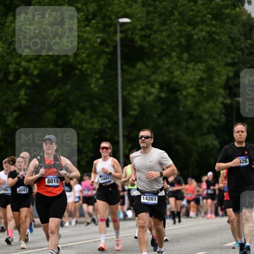 29.06.2025 - hella hamburg halbmarathon Dr. Thomas Lammeyer http://msf.ph/oto/8427968 29.06.2025 10:51:02 Kennedybrücke 1004, 1033, 1100, 1104, 1429, 1867, 1868, 1924, 1999, 2423, 2662, 2665, 2697, 2773, 2813, 3410, 3896, 4104, 4202, 4296, 4306, 4317, 4448, 4483, 4572, 5635, 5769, 5770, 5854, 5892, 6392, 6623, 7073, 7268, 7364, 7368, 7374, 8010, 8047, 8486, 8706, 9120, 9121, 9243, 9337, 9426, 9445, 9774, 9949, 10030, 10327, 10329, 11253, 11361, 11408 meine-sportfotos.de