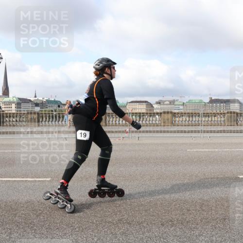 29.06.2025 - hella hamburg halbmarathon Lena Gebhardt http://msf.ph/oto/8427973 29.06.2025 08:59:23 Lombardsbrücke 19 meine-sportfotos.de
