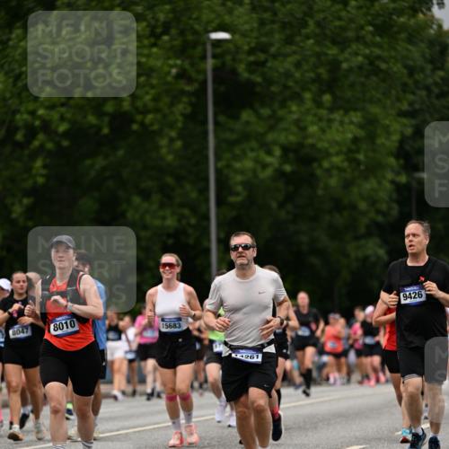29.06.2025 - hella hamburg halbmarathon Dr. Thomas Lammeyer http://msf.ph/oto/8427986 29.06.2025 10:51:02 Kennedybrücke 1004, 1033, 1100, 1104, 1429, 1867, 1868, 1924, 1999, 2423, 2662, 2665, 2697, 2773, 2813, 3410, 3896, 4104, 4202, 4296, 4306, 4317, 4448, 4483, 4572, 5635, 5769, 5770, 5854, 5892, 6392, 6623, 7073, 7268, 7364, 7368, 7374, 8010, 8047, 8486, 8706, 9120, 9121, 9243, 9337, 9426, 9445, 9774, 9949, 10030, 10327, 10329, 11253, 11361, 11408 meine-sportfotos.de