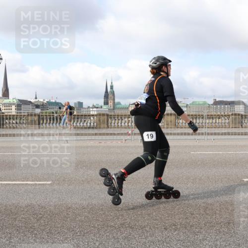 29.06.2025 - hella hamburg halbmarathon Lena Gebhardt http://msf.ph/oto/8428009 29.06.2025 08:59:23 Lombardsbrücke 20019, 19 meine-sportfotos.de