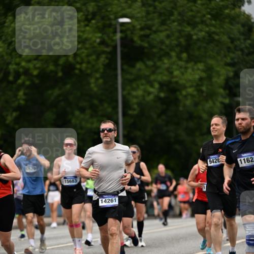 29.06.2025 - hella hamburg halbmarathon Dr. Thomas Lammeyer http://msf.ph/oto/8428035 29.06.2025 10:51:03 Kennedybrücke 1004, 1033, 1100, 1104, 1375, 1429, 1867, 1868, 1924, 1999, 2423, 2662, 2665, 2697, 2773, 2813, 3410, 3896, 4104, 4202, 4296, 4306, 4317, 4448, 4483, 4572, 5635, 5769, 5770, 5854, 5892, 6392, 6623, 7073, 7268, 7364, 7368, 7374, 8010, 8047, 8486, 8706, 9120, 9121, 9243, 9337, 9426, 9445, 9774, 9949, 10030, 10327, 10329, 11253, 11361, 11408 meine-sportfotos.de