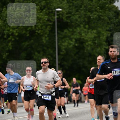 29.06.2025 - hella hamburg halbmarathon Dr. Thomas Lammeyer http://msf.ph/oto/8428050 29.06.2025 10:51:03 Kennedybrücke 1004, 1033, 1100, 1104, 1375, 1429, 1867, 1868, 1924, 1999, 2423, 2662, 2665, 2697, 2773, 2813, 3410, 3896, 4104, 4202, 4296, 4306, 4317, 4448, 4483, 4572, 5635, 5769, 5770, 5854, 5892, 6392, 6623, 7073, 7268, 7364, 7368, 7374, 8010, 8047, 8486, 8706, 9120, 9121, 9243, 9337, 9426, 9445, 9774, 9949, 10030, 10327, 10329, 11253, 11361, 11408 meine-sportfotos.de