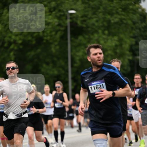 29.06.2025 - hella hamburg halbmarathon Dr. Thomas Lammeyer http://msf.ph/oto/8428083 29.06.2025 10:51:04 Kennedybrücke 1004, 1033, 1100, 1104, 1375, 1429, 1837, 1867, 1868, 1924, 1999, 2423, 2662, 2665, 2697, 2773, 2813, 3410, 3896, 4104, 4202, 4296, 4306, 4317, 4448, 4483, 4572, 5635, 5769, 5770, 5854, 5892, 6392, 6623, 7073, 7268, 7364, 7368, 7374, 7430, 7431, 8010, 8047, 8486, 8706, 9120, 9121, 9337, 9426, 9445, 9774, 9949, 10030, 10327, 10329, 11253, 11361, 11408 meine-sportfotos.de
