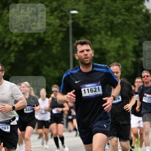 29.06.2025 - hella hamburg halbmarathon Dr. Thomas Lammeyer http://msf.ph/oto/8428096 29.06.2025 10:51:05 Kennedybrücke 1004, 1033, 1100, 1104, 1371, 1375, 1429, 1837, 1867, 1868, 1924, 1999, 2423, 2662, 2665, 2697, 2773, 2813, 3410, 3896, 4104, 4306, 4317, 4448, 4483, 4572, 5635, 5769, 5770, 5854, 5892, 6392, 6485, 6623, 7073, 7268, 7364, 7368, 7374, 7430, 7431, 8010, 8047, 8486, 8706, 9120, 9121, 9337, 9426, 9445, 9774, 9949, 10030, 10327, 10329, 11253, 11361, 11408 meine-sportfotos.de