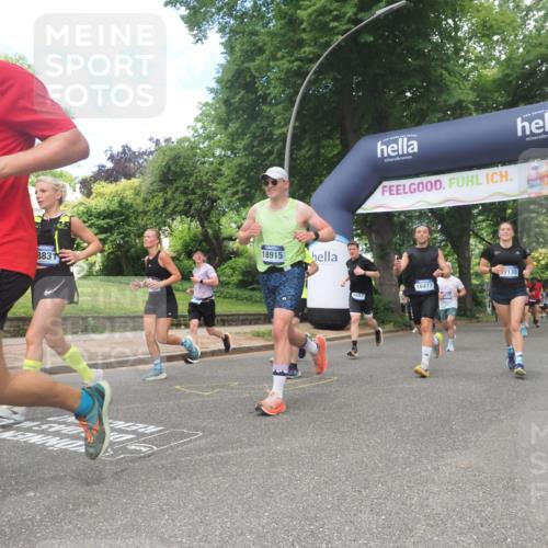 29.06.2025 - hella hamburg halbmarathon KatJ http://msf.ph/oto/8428116 29.06.2025 10:40:29 Zwischen KM18-KM19 1061, 1499, 1549, 2074, 4770, 6628, 6877, 6897 meine-sportfotos.de