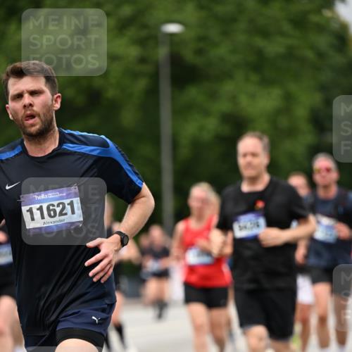 29.06.2025 - hella hamburg halbmarathon Dr. Thomas Lammeyer http://msf.ph/oto/8428134 29.06.2025 10:51:05 Kennedybrücke 1004, 1033, 1100, 1104, 1371, 1375, 1429, 1837, 1867, 1868, 1924, 1999, 2423, 2662, 2665, 2697, 2773, 2813, 3410, 3896, 4104, 4306, 4317, 4448, 4483, 4572, 5635, 5769, 5770, 5854, 5892, 6392, 6485, 6623, 7073, 7268, 7364, 7368, 7374, 7430, 7431, 8010, 8047, 8486, 8706, 9120, 9121, 9337, 9426, 9445, 9774, 9949, 10030, 10327, 10329, 11253, 11361, 11408 meine-sportfotos.de