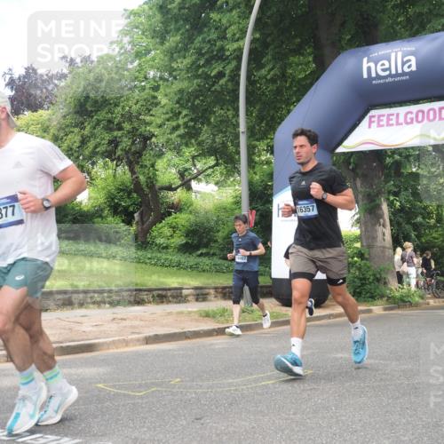 29.06.2025 - hella hamburg halbmarathon KatJ http://msf.ph/oto/8428160 29.06.2025 10:40:31 Zwischen KM18-KM19 1061, 1499, 1549, 2074, 4770, 6628, 6877, 6897, 7232 meine-sportfotos.de