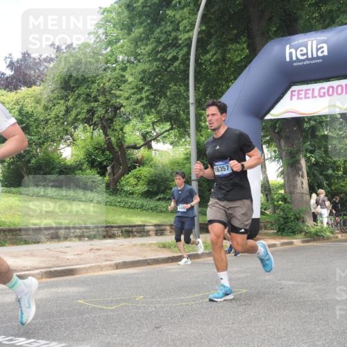 29.06.2025 - hella hamburg halbmarathon KatJ http://msf.ph/oto/8428167 29.06.2025 10:40:31 Zwischen KM18-KM19 1061, 1499, 1549, 2074, 4770, 6628, 6877, 6897, 7232 meine-sportfotos.de