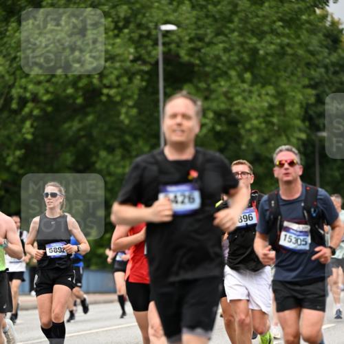 29.06.2025 - hella hamburg halbmarathon Dr. Thomas Lammeyer http://msf.ph/oto/8428181 29.06.2025 10:51:07 Kennedybrücke 1004, 1033, 1100, 1104, 1371, 1375, 1429, 1608, 1837, 1924, 1961, 1999, 2423, 2662, 2665, 2697, 2773, 2813, 3410, 3896, 4104, 4306, 4317, 4448, 4483, 5635, 5769, 5770, 5854, 5892, 6392, 6485, 6623, 7073, 7268, 7364, 7368, 7374, 7430, 7431, 8010, 8047, 8486, 8706, 8967, 9120, 9121, 9337, 9426, 9445, 9774, 9949, 10329, 11160, 11361, 11408 meine-sportfotos.de