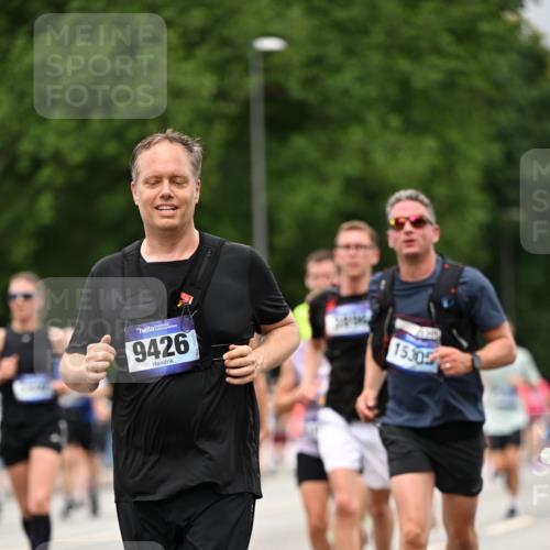 29.06.2025 - hella hamburg halbmarathon Dr. Thomas Lammeyer http://msf.ph/oto/8428204 29.06.2025 10:51:07 Kennedybrücke 1004, 1033, 1100, 1104, 1371, 1375, 1429, 1608, 1837, 1924, 1961, 1999, 2423, 2662, 2665, 2697, 2773, 2813, 3410, 3896, 4104, 4306, 4317, 4448, 4483, 5635, 5769, 5770, 5854, 5892, 6392, 6485, 6623, 7073, 7268, 7364, 7368, 7374, 7430, 7431, 8010, 8047, 8486, 8706, 8967, 9120, 9121, 9337, 9426, 9445, 9774, 9949, 10329, 11160, 11361, 11408 meine-sportfotos.de
