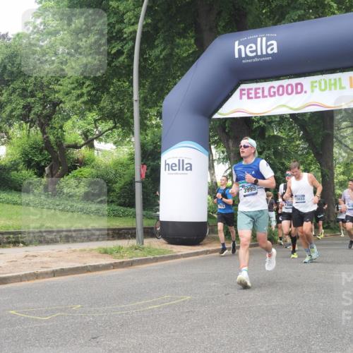 29.06.2025 - hella hamburg halbmarathon KatJ http://msf.ph/oto/8428240 29.06.2025 10:40:35 Zwischen KM18-KM19 2074, 3999, 6877, 7232 meine-sportfotos.de