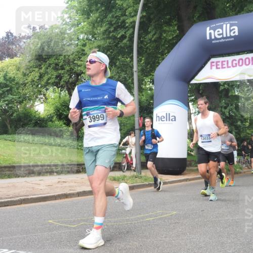 29.06.2025 - hella hamburg halbmarathon KatJ http://msf.ph/oto/8428277 29.06.2025 10:40:37 Zwischen KM18-KM19 3334, 3999, 6877, 7232, 7918 meine-sportfotos.de