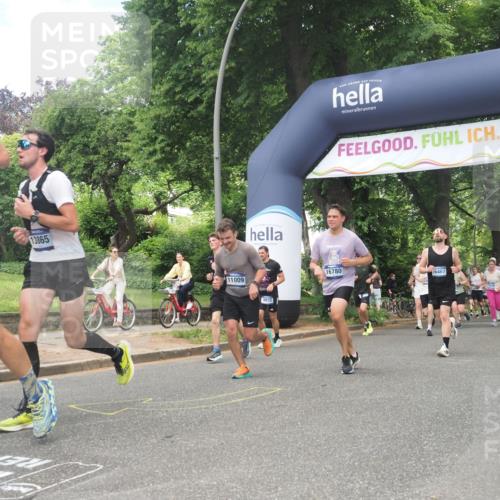 29.06.2025 - hella hamburg halbmarathon KatJ http://msf.ph/oto/8428325 29.06.2025 10:40:38 Zwischen KM18-KM19 3334, 3999, 6723, 7232, 7918 meine-sportfotos.de