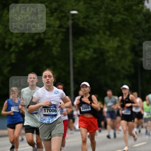 29.06.2025 - hella hamburg halbmarathon Dr. Thomas Lammeyer http://msf.ph/oto/8428407 29.06.2025 10:51:12 Kennedybrücke 1004, 1100, 1104, 1371, 1375, 1608, 1837, 1961, 1999, 2327, 2423, 2537, 2662, 2665, 2697, 3406, 3407, 3896, 4104, 4306, 4448, 4483, 5635, 5697, 5769, 5770, 5854, 5892, 6392, 6485, 6623, 6740, 7073, 7268, 7364, 7368, 7374, 7430, 7431, 8010, 8047, 8486, 8706, 8967, 9120, 9121, 9337, 9426, 9557, 9774, 9949, 10514, 10515, 10591, 11160, 11408 meine-sportfotos.de