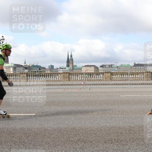 29.06.2025 - hella hamburg halbmarathon Lena Gebhardt http://msf.ph/oto/8428420 29.06.2025 08:59:30 Lombardsbrücke 43, 0379, 379 meine-sportfotos.de