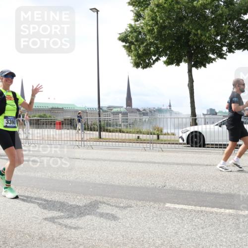 29.06.2025 - hella hamburg halbmarathon Lena Gebhardt http://msf.ph/oto/8428430 29.06.2025 10:43:46 Lombardsbrücke 15177, 3390, 1023, 1026, 1095, 1155, 1306, 1310, 1400, 1459, 1878, 2073, 2733, 3238, 3288, 3329, 3390, 3597, 4367, 4627, 4636, 4866, 5001, 5192, 5201, 5214, 5293, 5370, 5720, 5890, 5902, 5905, 6012, 6036, 6096, 6226, 6334, 6440, 6895, 6931, 6971, 6973, 7197, 7205, 7206, 7489, 7504, 7926, 8000, 8058, 8135, 8233, 8408, 8504, 8870, 9073, 9639, 9641, 9704, 9831, 9879, 10083, 10097, 10200, 10202 meine-sportfotos.de