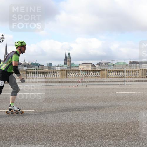 29.06.2025 - hella hamburg halbmarathon Lena Gebhardt http://msf.ph/oto/8428440 29.06.2025 08:59:30 Lombardsbrücke 43 meine-sportfotos.de