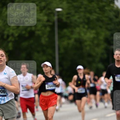 29.06.2025 - hella hamburg halbmarathon Dr. Thomas Lammeyer http://msf.ph/oto/8428443 29.06.2025 10:51:13 Kennedybrücke 1004, 1100, 1104, 1371, 1375, 1608, 1837, 1961, 1999, 2162, 2327, 2423, 2537, 2662, 2665, 2697, 3406, 3407, 3896, 4104, 4448, 4483, 5635, 5697, 5769, 5770, 5854, 5892, 6392, 6485, 6623, 6740, 7073, 7268, 7364, 7368, 7374, 7430, 7431, 8010, 8047, 8486, 8706, 8967, 9120, 9121, 9337, 9426, 9557, 9774, 9949, 10514, 10515, 10591, 11160, 11408 meine-sportfotos.de