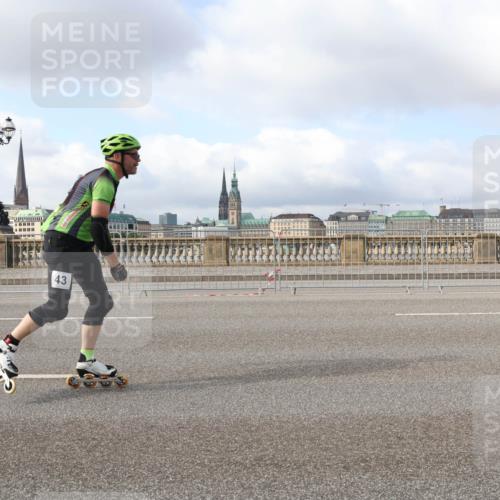 29.06.2025 - hella hamburg halbmarathon Lena Gebhardt http://msf.ph/oto/8428456 29.06.2025 08:59:30 Lombardsbrücke 43 meine-sportfotos.de