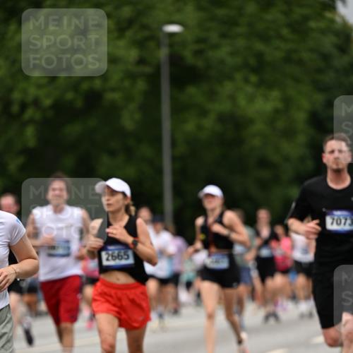 29.06.2025 - hella hamburg halbmarathon Dr. Thomas Lammeyer http://msf.ph/oto/8428459 29.06.2025 10:51:13 Kennedybrücke 1004, 1100, 1104, 1371, 1375, 1608, 1837, 1961, 1999, 2162, 2327, 2423, 2537, 2662, 2665, 2697, 3406, 3407, 3896, 4104, 4448, 4483, 5635, 5697, 5769, 5770, 5854, 5892, 6392, 6485, 6623, 6740, 7073, 7268, 7364, 7368, 7374, 7430, 7431, 8010, 8047, 8486, 8706, 8967, 9120, 9121, 9337, 9426, 9557, 9774, 9949, 10514, 10515, 10591, 11160, 11408 meine-sportfotos.de