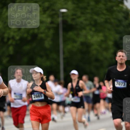 29.06.2025 - hella hamburg halbmarathon Dr. Thomas Lammeyer http://msf.ph/oto/8428463 29.06.2025 10:51:13 Kennedybrücke 1004, 1100, 1104, 1371, 1375, 1608, 1837, 1961, 1999, 2162, 2327, 2423, 2537, 2662, 2665, 2697, 3406, 3407, 3896, 4104, 4448, 4483, 5635, 5697, 5769, 5770, 5854, 5892, 6392, 6485, 6623, 6740, 7073, 7268, 7364, 7368, 7374, 7430, 7431, 8010, 8047, 8486, 8706, 8967, 9120, 9121, 9337, 9426, 9557, 9774, 9949, 10514, 10515, 10591, 11160, 11408 meine-sportfotos.de