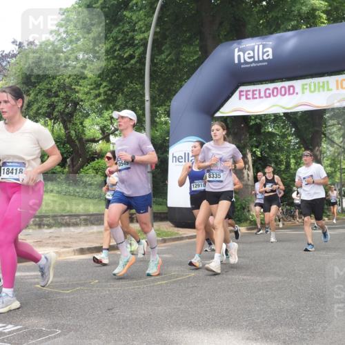 29.06.2025 - hella hamburg halbmarathon KatJ http://msf.ph/oto/8428464 29.06.2025 10:40:43 Zwischen KM18-KM19 1267, 3334, 5077, 6723, 7509, 7918, 8335 meine-sportfotos.de