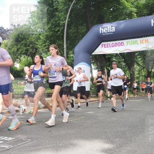 29.06.2025 - hella hamburg halbmarathon KatJ http://msf.ph/oto/8428475 29.06.2025 10:40:44 Zwischen KM18-KM19 1267, 2771, 3334, 5077, 6723, 7509, 7918, 8335 meine-sportfotos.de