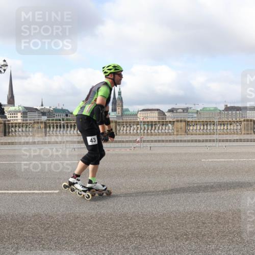 29.06.2025 - hella hamburg halbmarathon Lena Gebhardt http://msf.ph/oto/8428509 29.06.2025 08:59:30 Lombardsbrücke 43 meine-sportfotos.de