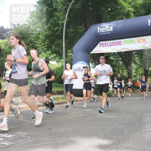 29.06.2025 - hella hamburg halbmarathon KatJ http://msf.ph/oto/8428512 29.06.2025 10:40:44 Zwischen KM18-KM19 1267, 2771, 3334, 5077, 6723, 7509, 7918, 8335 meine-sportfotos.de