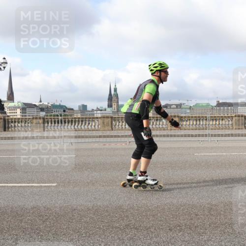 29.06.2025 - hella hamburg halbmarathon Lena Gebhardt http://msf.ph/oto/8428541 29.06.2025 08:59:30 Lombardsbrücke  meine-sportfotos.de