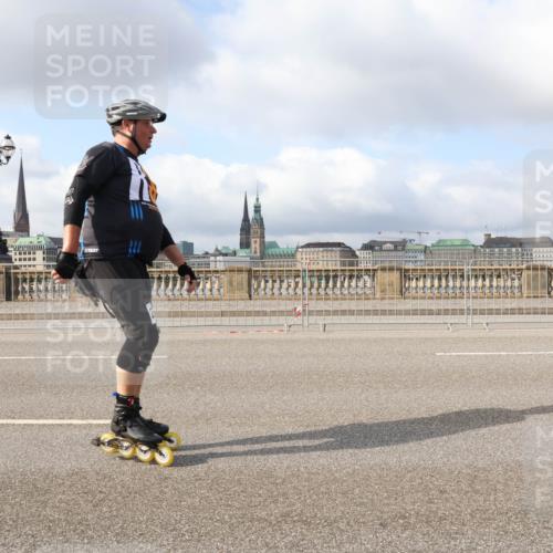 29.06.2025 - hella hamburg halbmarathon Lena Gebhardt http://msf.ph/oto/8428641 29.06.2025 08:59:34 Lombardsbrücke  meine-sportfotos.de