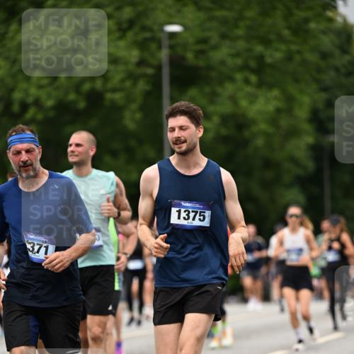 29.06.2025 - hella hamburg halbmarathon Dr. Thomas Lammeyer http://msf.ph/oto/8428722 29.06.2025 10:51:21 Kennedybrücke 1004, 1100, 1104, 1371, 1375, 1608, 1837, 1961, 1999, 2162, 2327, 2537, 2556, 2662, 2665, 2697, 3277, 3339, 3406, 3407, 3823, 3896, 4104, 4325, 4448, 4483, 5697, 5854, 5892, 6485, 6623, 6740, 6995, 7073, 7268, 7364, 7368, 7374, 7430, 7431, 7827, 7960, 8047, 8131, 8541, 8706, 8967, 9557, 9774, 9949, 10511, 10514, 10515, 10591, 11160, 11378, 11408 meine-sportfotos.de