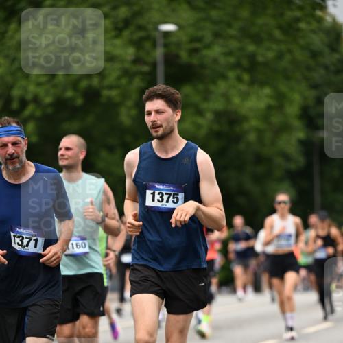 29.06.2025 - hella hamburg halbmarathon Dr. Thomas Lammeyer http://msf.ph/oto/8428730 29.06.2025 10:51:21 Kennedybrücke 1004, 1100, 1104, 1371, 1375, 1608, 1837, 1961, 1999, 2162, 2327, 2537, 2556, 2662, 2665, 2697, 3277, 3339, 3406, 3407, 3823, 3896, 4104, 4325, 4448, 4483, 5697, 5854, 5892, 6485, 6623, 6740, 6995, 7073, 7268, 7364, 7368, 7374, 7430, 7431, 7827, 7960, 8047, 8131, 8541, 8706, 8967, 9557, 9774, 9949, 10511, 10514, 10515, 10591, 11160, 11378, 11408 meine-sportfotos.de