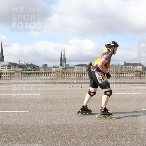 29.06.2025 - hella hamburg halbmarathon Lena Gebhardt http://msf.ph/oto/8428796 29.06.2025 08:59:35 Lombardsbrücke 453 meine-sportfotos.de