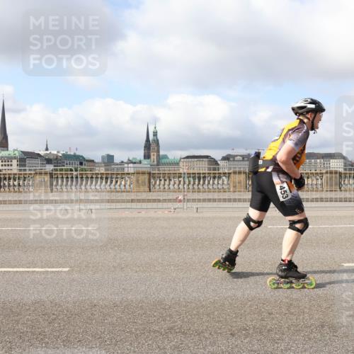 29.06.2025 - hella hamburg halbmarathon Lena Gebhardt http://msf.ph/oto/8428816 29.06.2025 08:59:35 Lombardsbrücke 453 meine-sportfotos.de